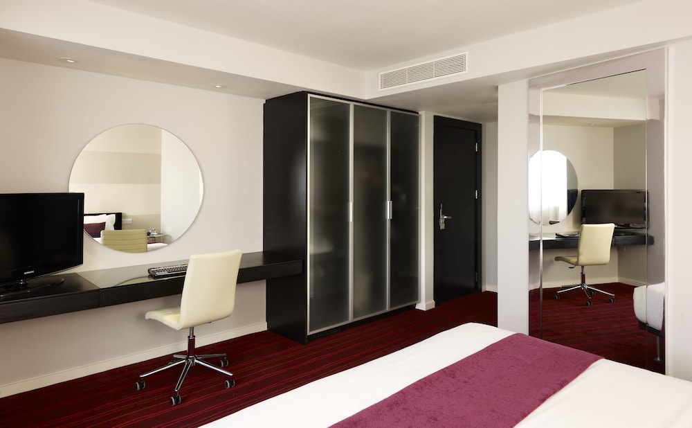 Park Plaza Leeds 12/69