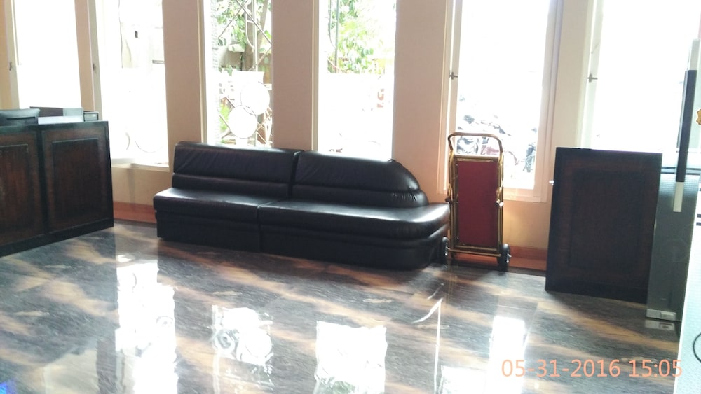 Malang City Boulevard Homestay And Resto 6/55