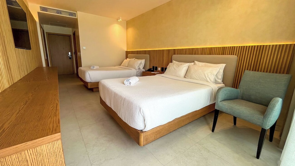 Superior, 2 Double Beds, Ocean View