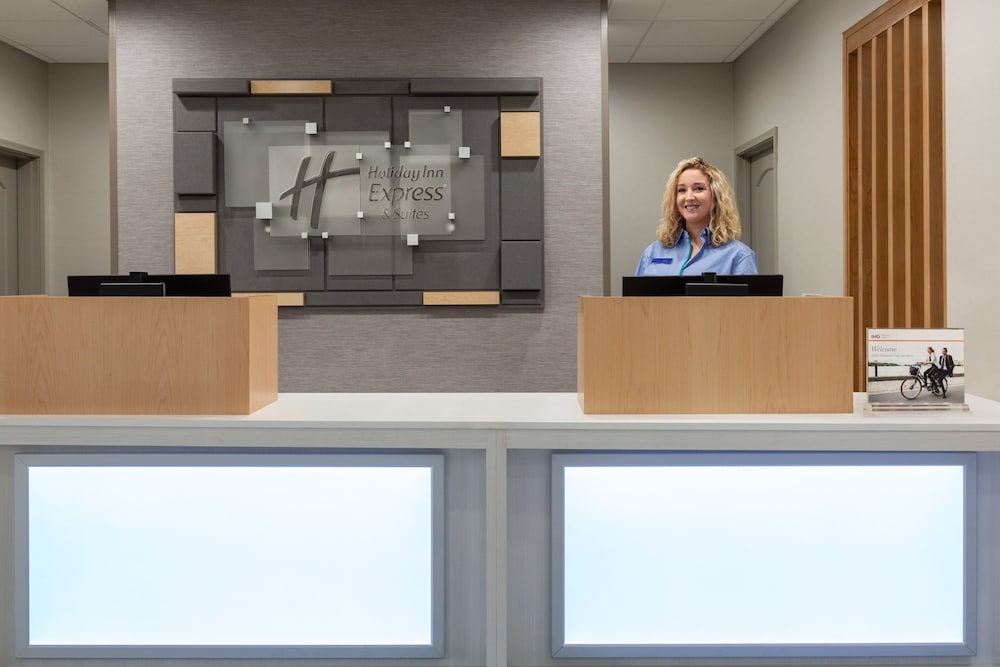 Holiday Inn Express Hotel And Suites Merced 14/52
