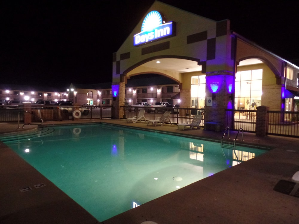 Days Inn By Wyndham Conway 1/33