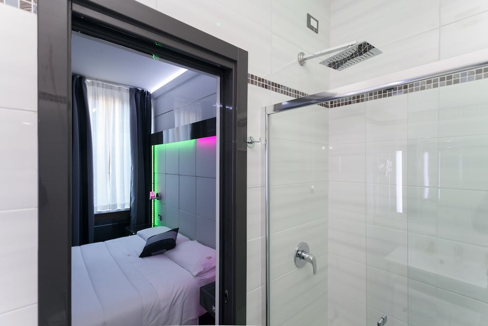 غرفة سوبيريور بسرير كوين، Hotel Fiorella 6/6
