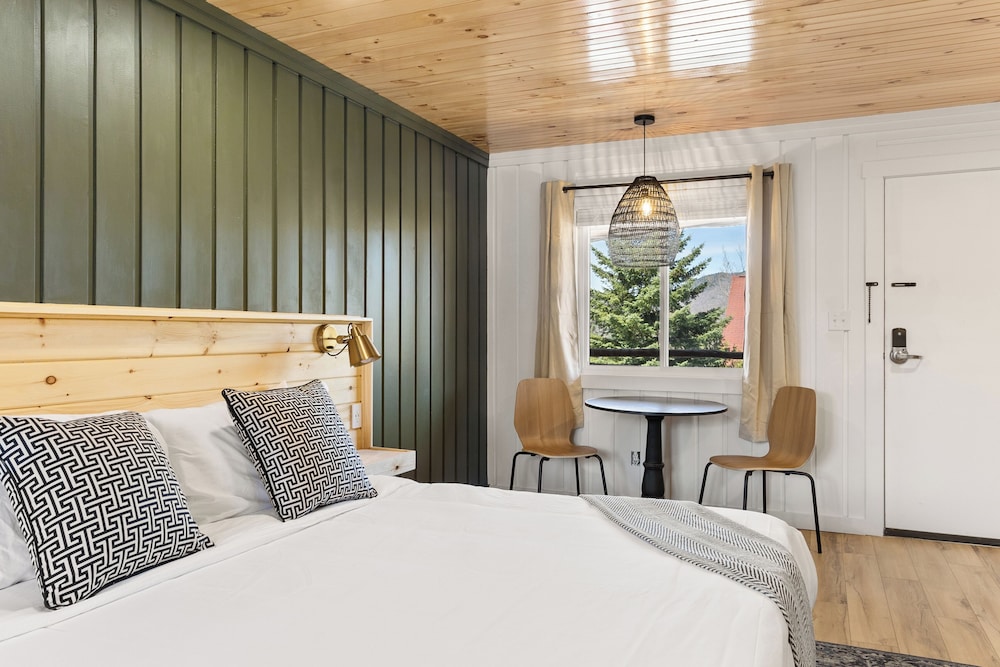The Boha Hotel 6/47