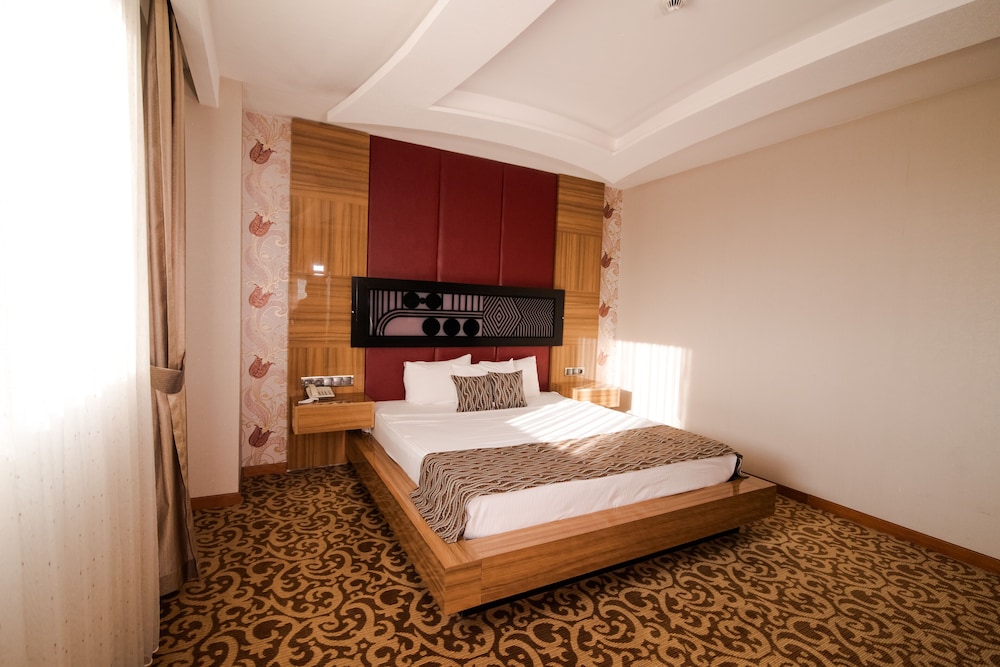 Grand Hotel and Convention Centre Karaman 2/33