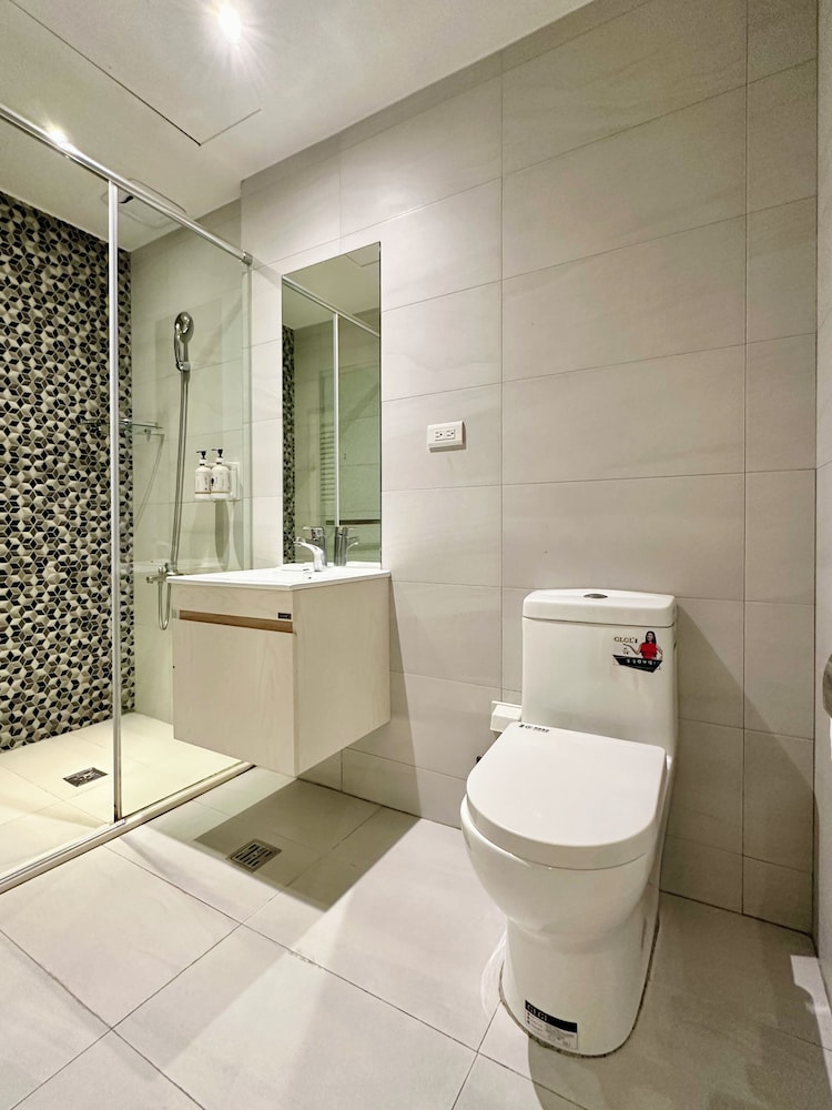 Taihu Hotel Sun Moon Lake 64/65