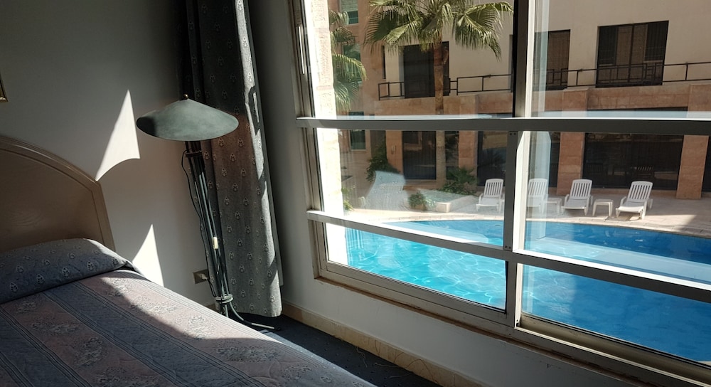 The Petra Palace Hotel 8/70