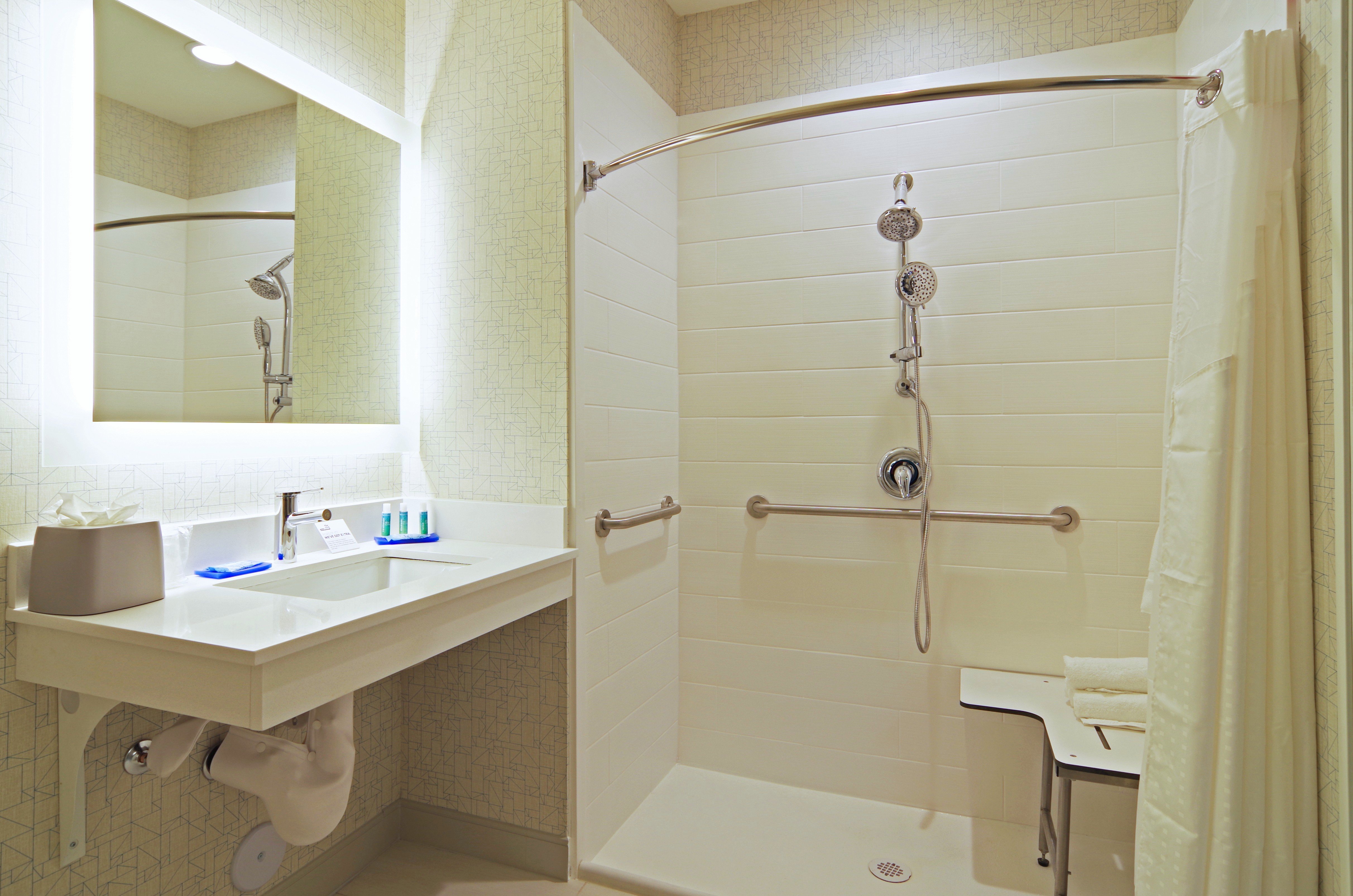 Holiday Inn Express Hotel & Suites Phoenix North Scottsdale 57/58