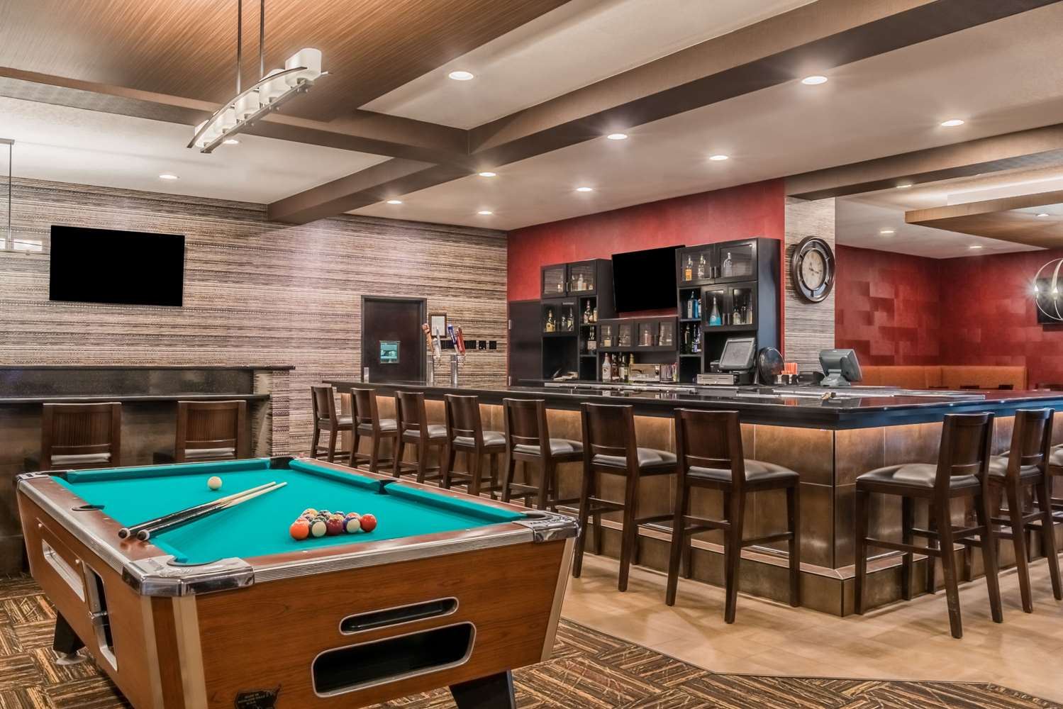 Ramada By Wyndham Grand Forks 24/40