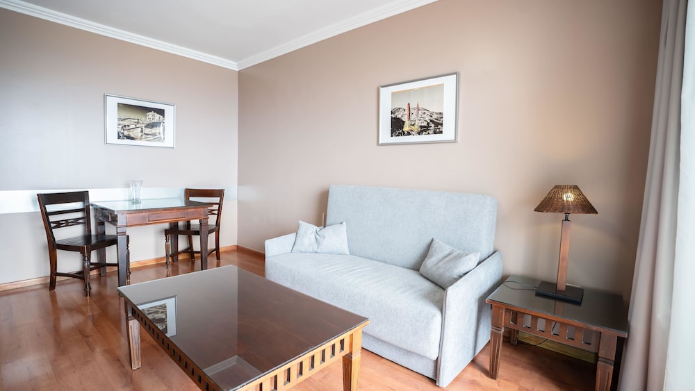Coral La Quinta Park Suites 36/60