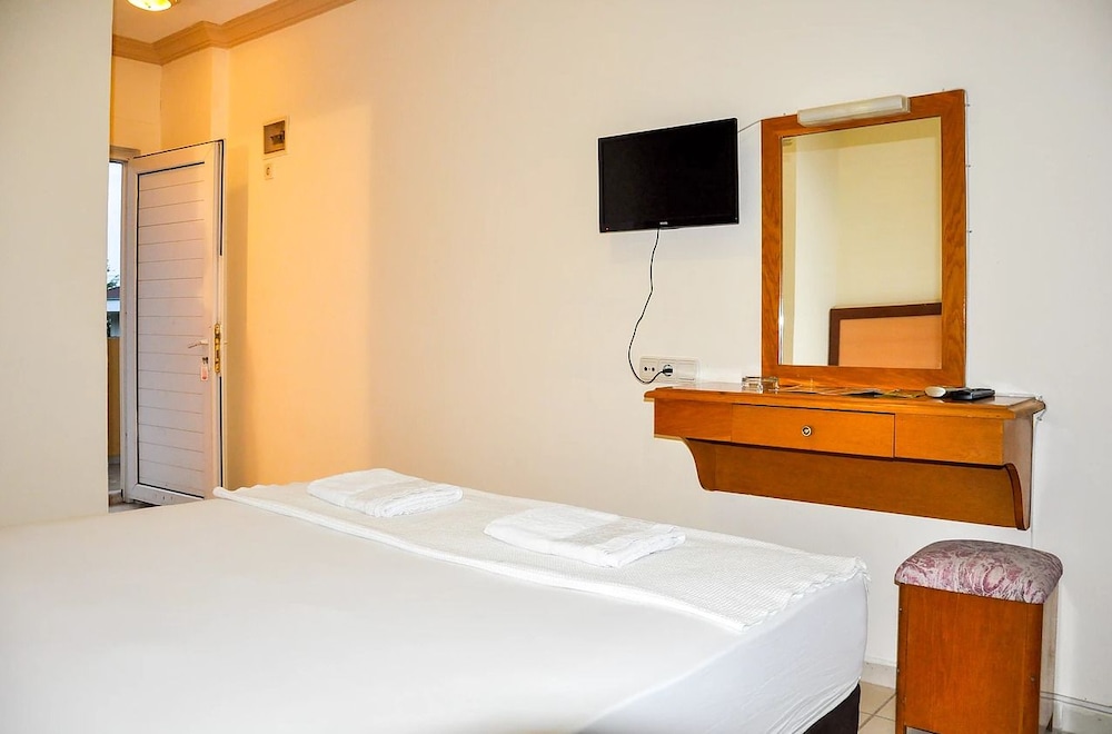 Caner Hotel 15/38
