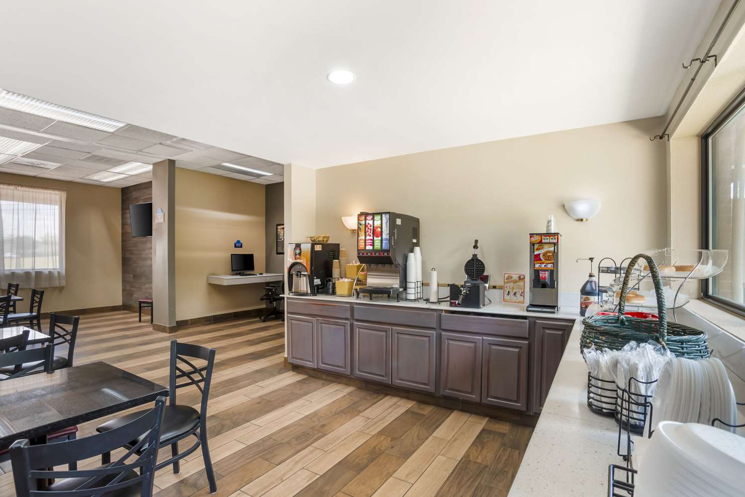 Quality Inn near Speedway 5/16
