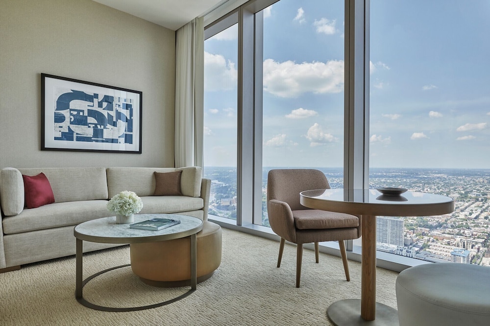 Four Seasons Hotel Philadelphia at Comcast Center 31/37