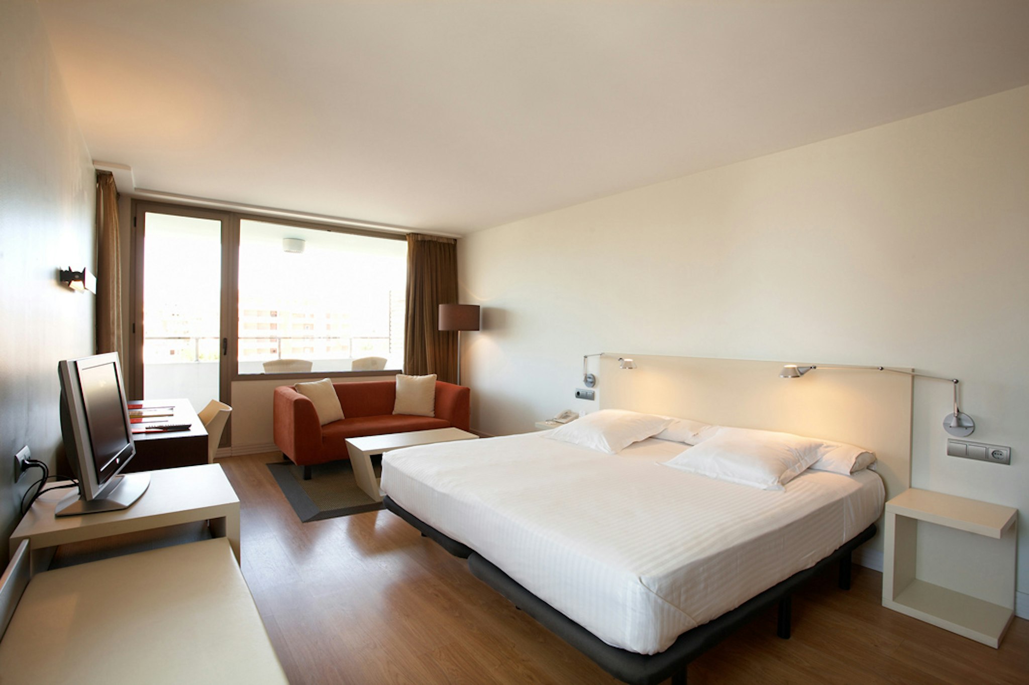 Magnolia Hotel - Adults Only 12/49