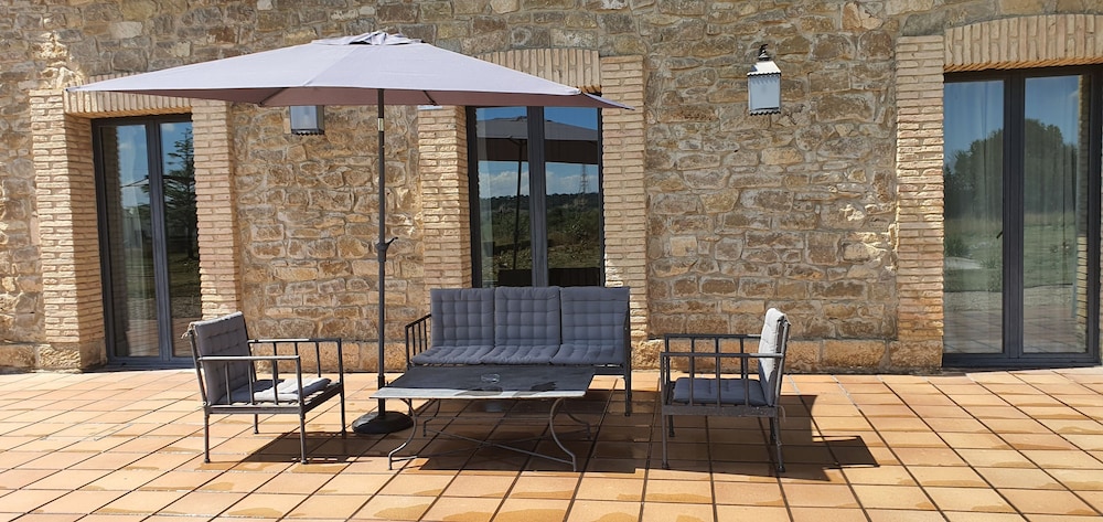 Hotel Villa Marcilla 33/67