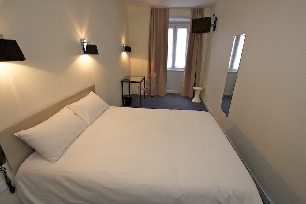 HOTEL HENRI IV 9/69