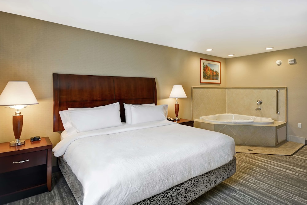 Hilton Garden Inn Riverhead 28/57