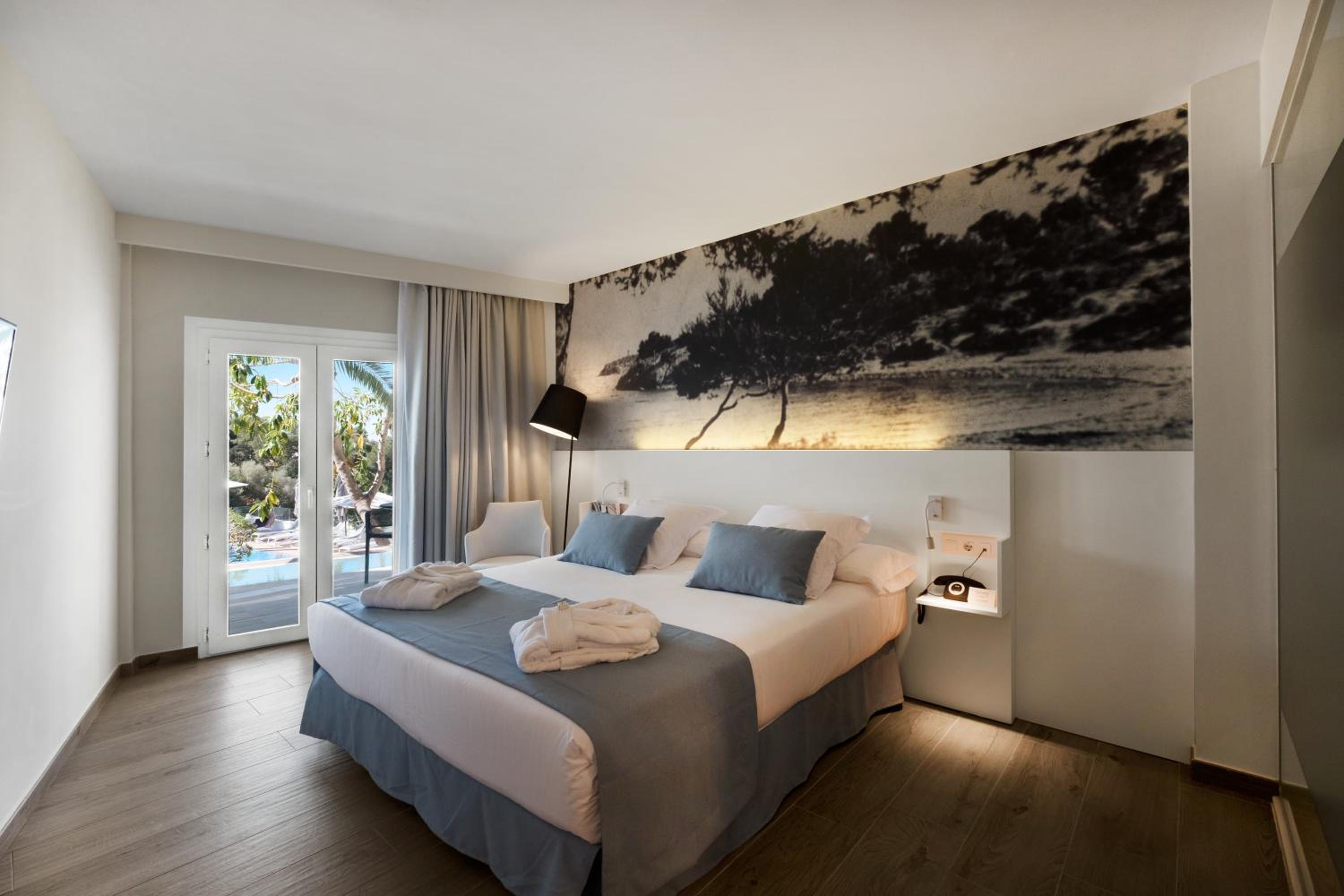 Swim Up, Double Bed, Adult Only