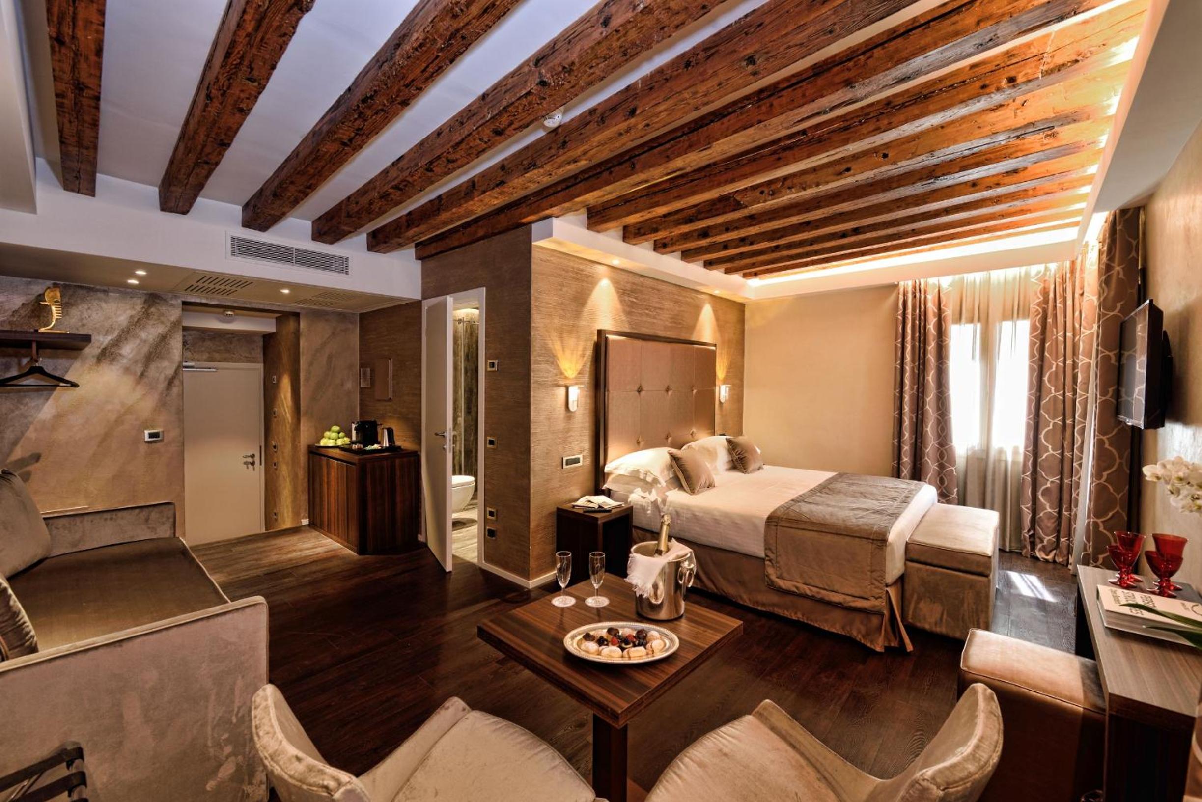 ELEGANT, DOUBLE BED