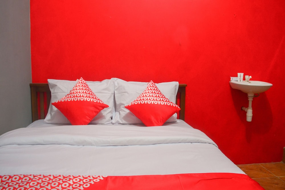 OYO 1145 Rita Guesthouse 12/18
