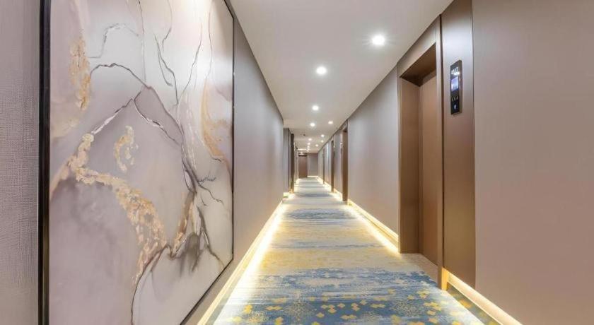 VX Wuxi Xinwu District Administrative Center Wanda Plaza Hotel 44/61
