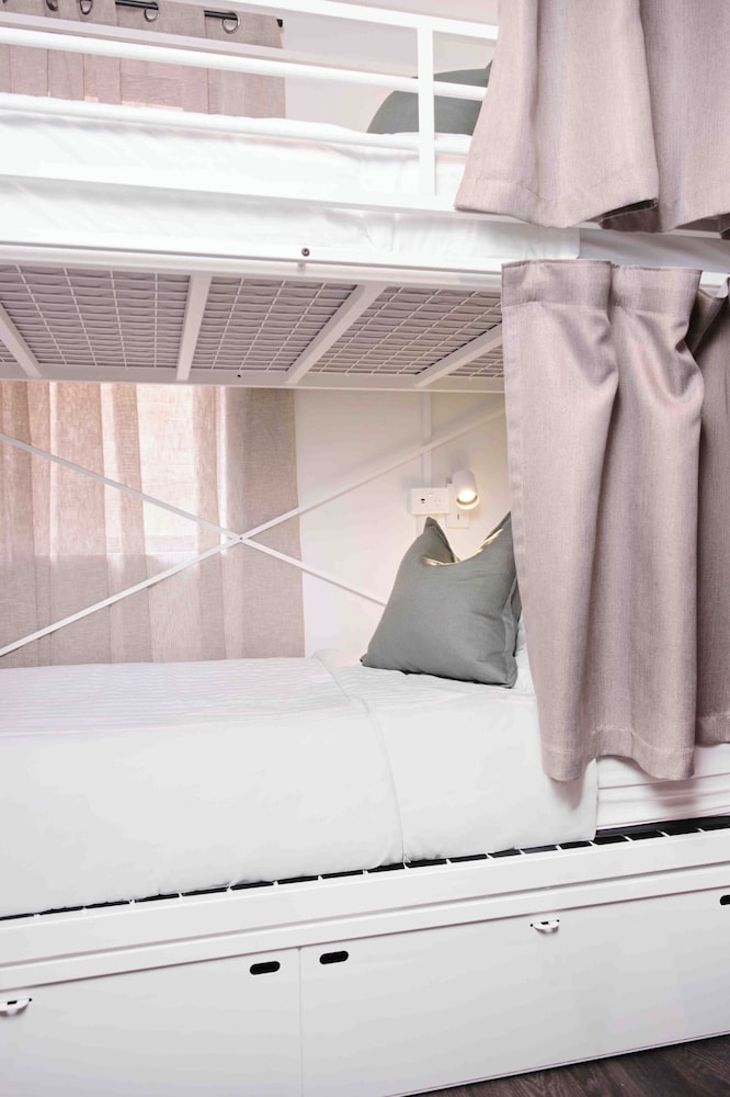 Alfred Park Accommodation 42/45