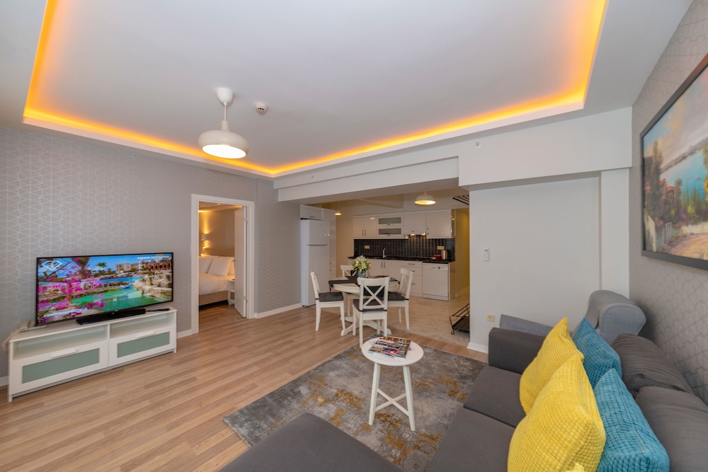 Feri Suites 25/50