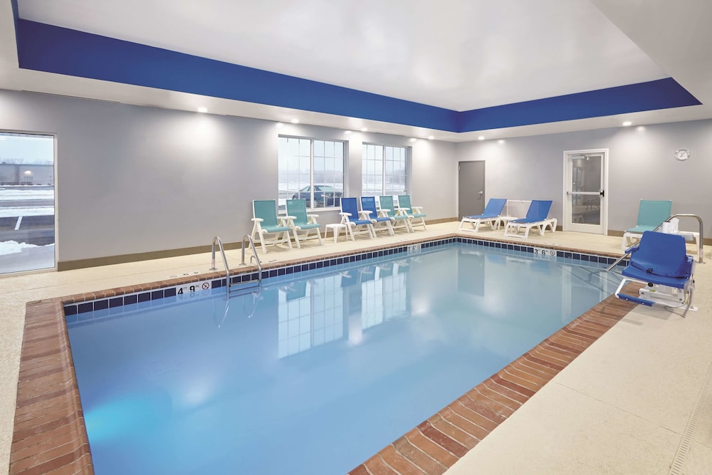 La Quinta Inn And Suites By Wyndham Springfield IL 3/63