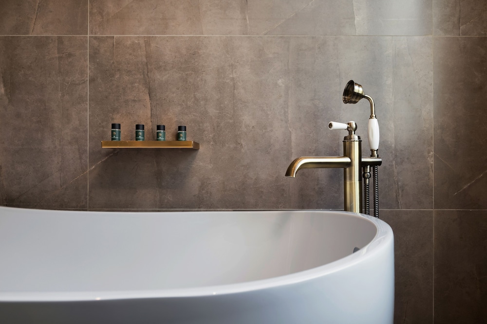 The Residence Aiolou Suites & SPA 49/50