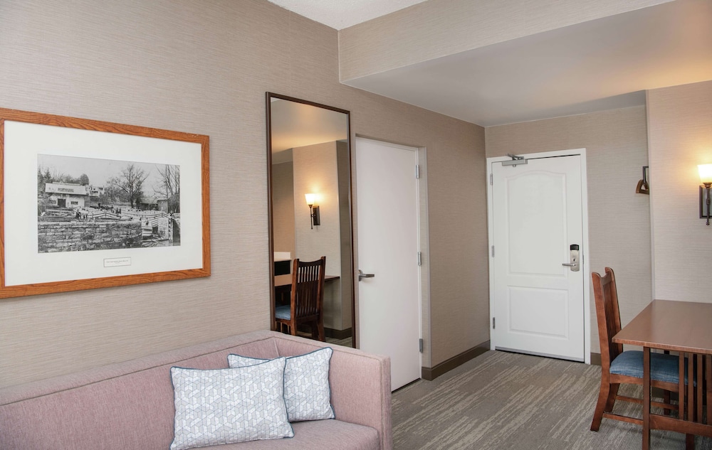 Hampton Inn and Suites Rochester/Victor 12/60