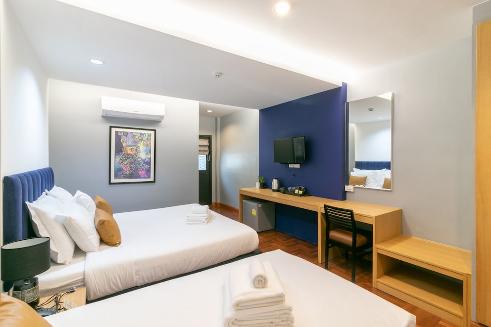 Castle Black Bangkok 6/100