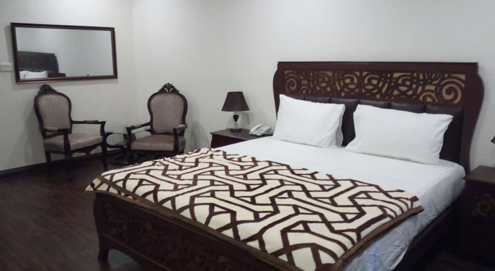 Grand Millennium Hotel Lahore (Local) 17/41