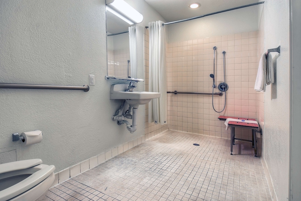 Motel6 Chino, CA - Los Angeles Ontario 26/38