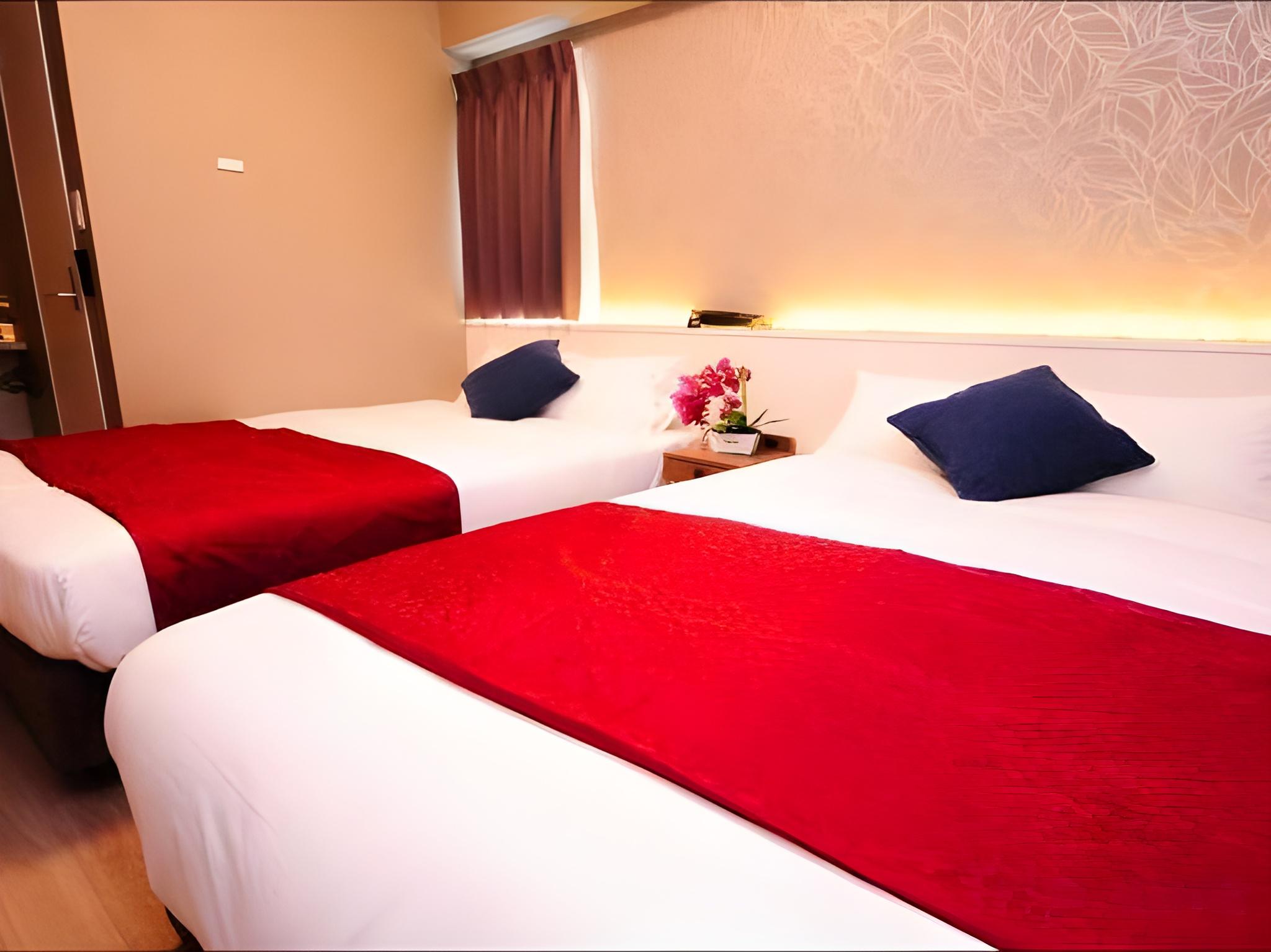 Moderate, Twin Beds