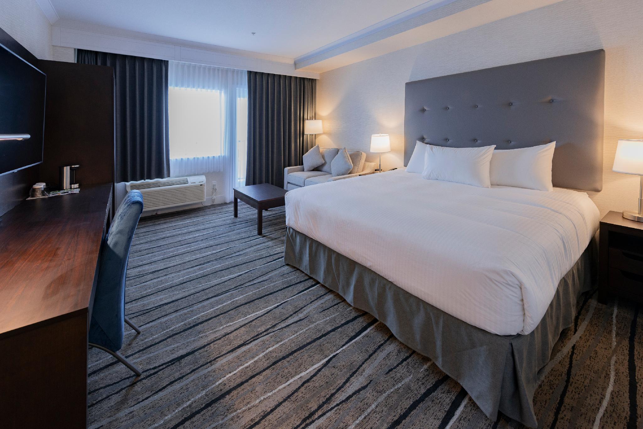 Executive, King Bed
