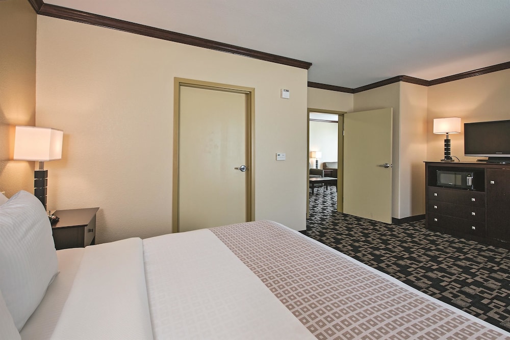 Motel6 Joshua, TX 17/34