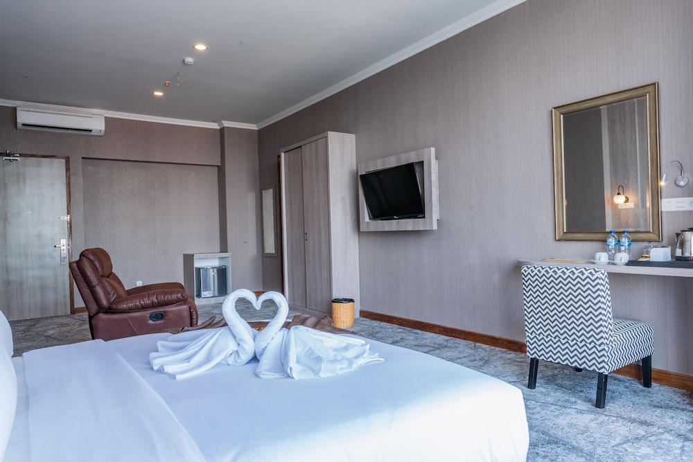 Goldvitel Hotel Surabaya 13/47