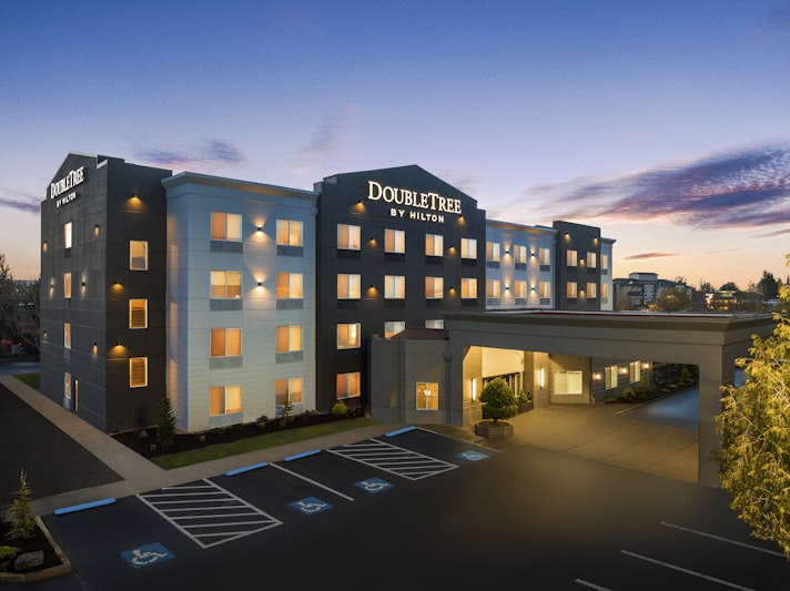 Doubletree By Hilton Hotel Salem Oregon 2/25