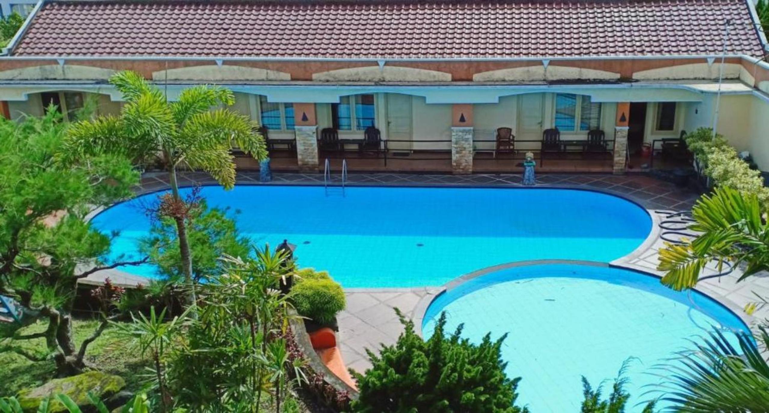 Hotel Mutiara Baru 27/36