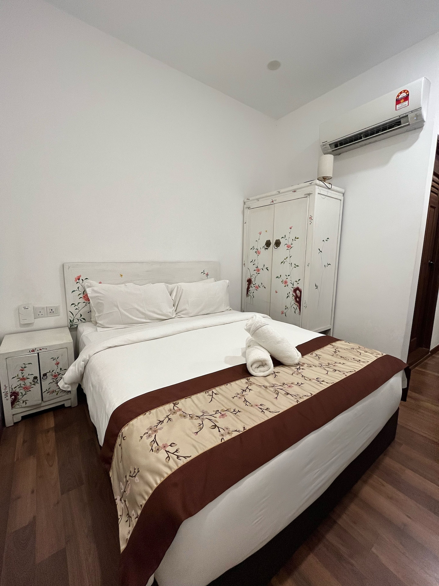 Standard, Queen Bed, No Window، Mclane Boutique Hotel 6/7