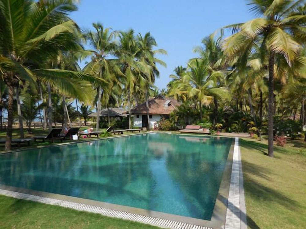 KANAN BEACH RESORT 33/44