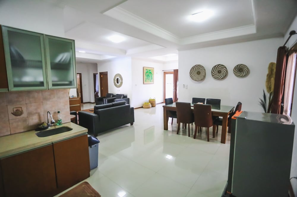 KULDESAK VILLAS BANDUNG 11/74