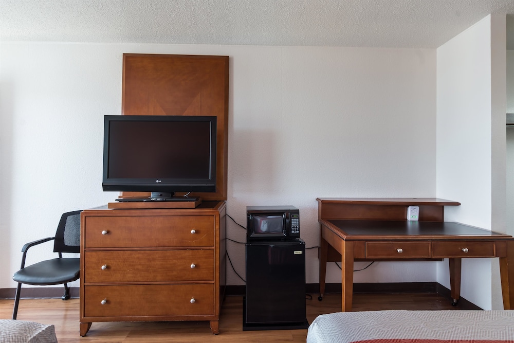 Motel6 Van Buren, AR 33/53
