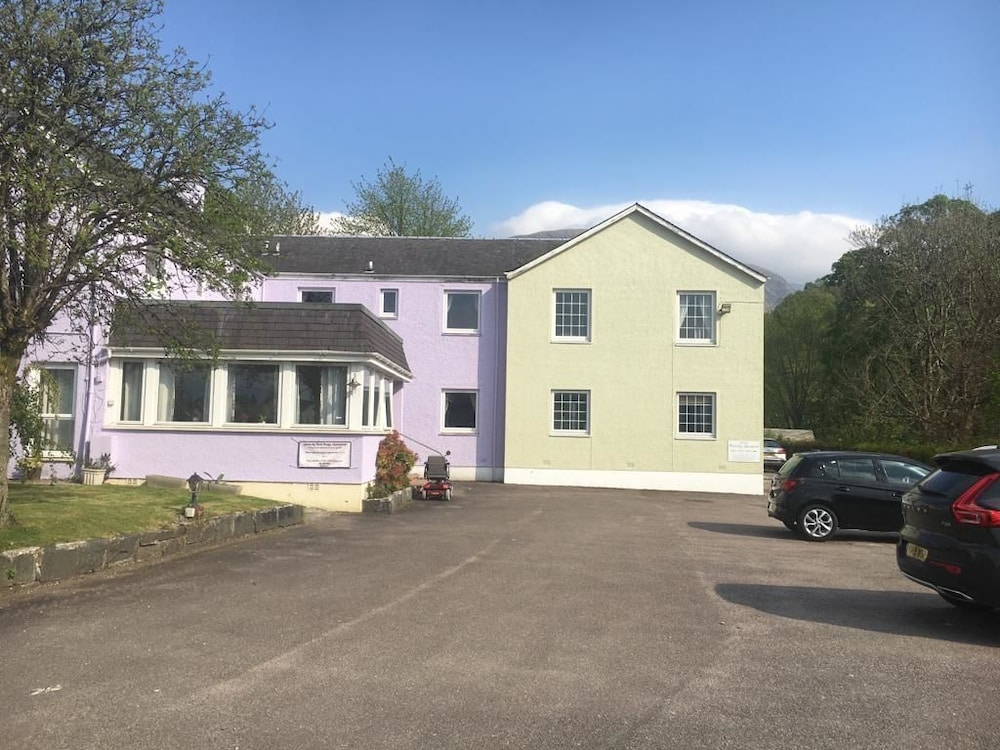 Glenlochy Nevis Bridge Apartments 23/27