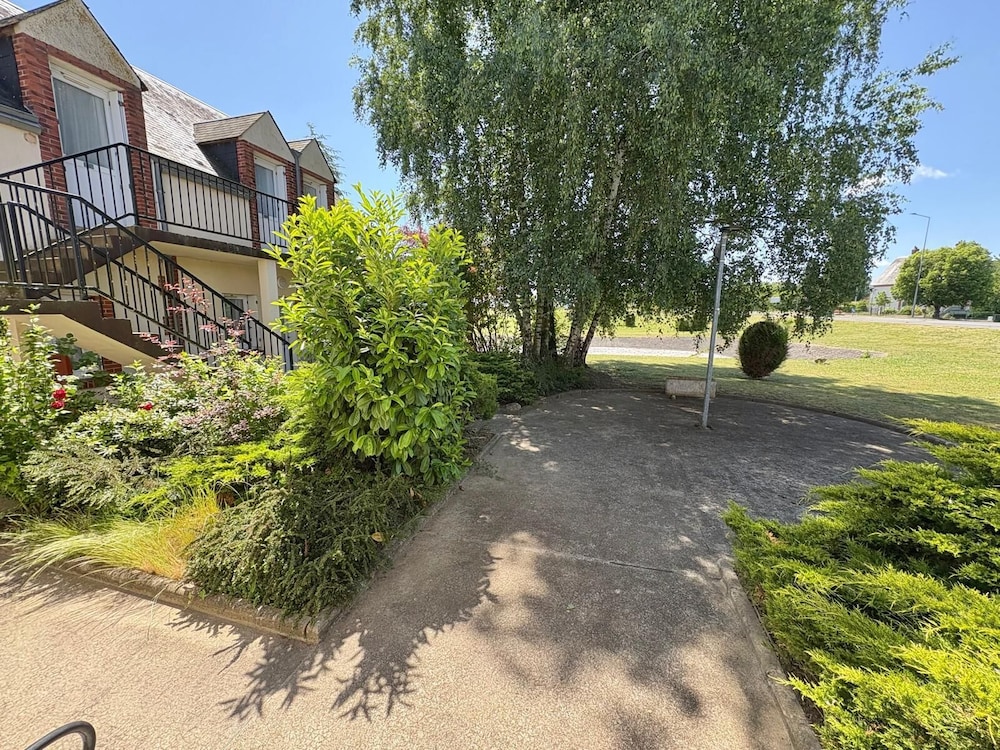 Logis Hotel Sully Le Château 34/49