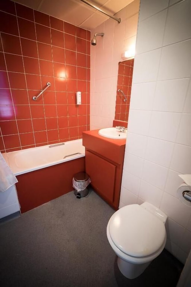 Travelodge Belfast Central 61/61