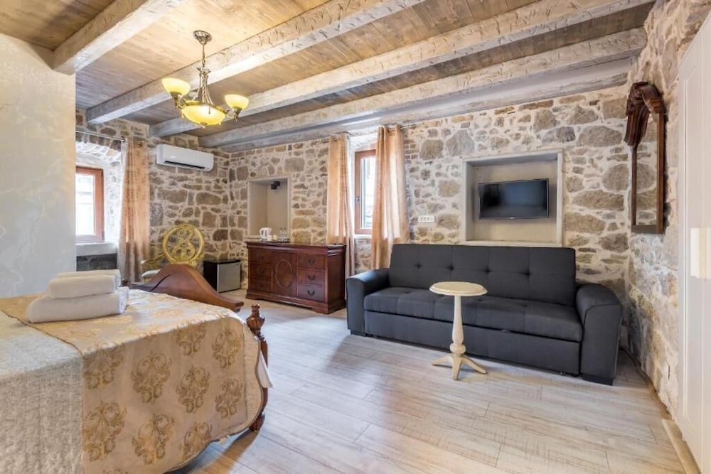 Historic Plaza Varos Split - Adults Only 42/57