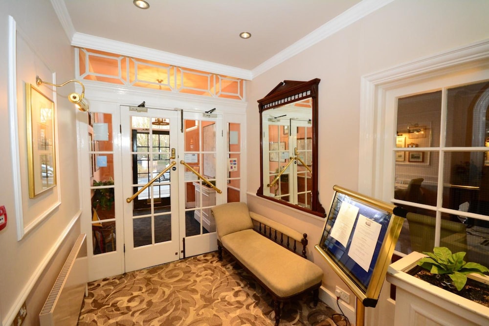 The Crescent Hotel 46/61