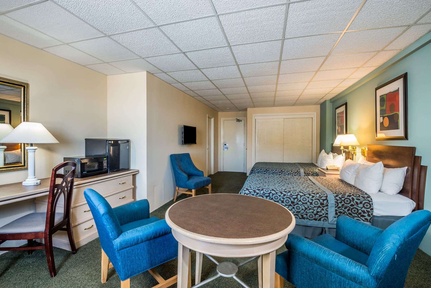 Hotel Atlantic City Oceanfront Boardwalk 12/18