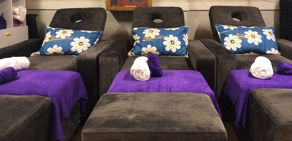 Asian Ruby Boutique Hotel 34/37