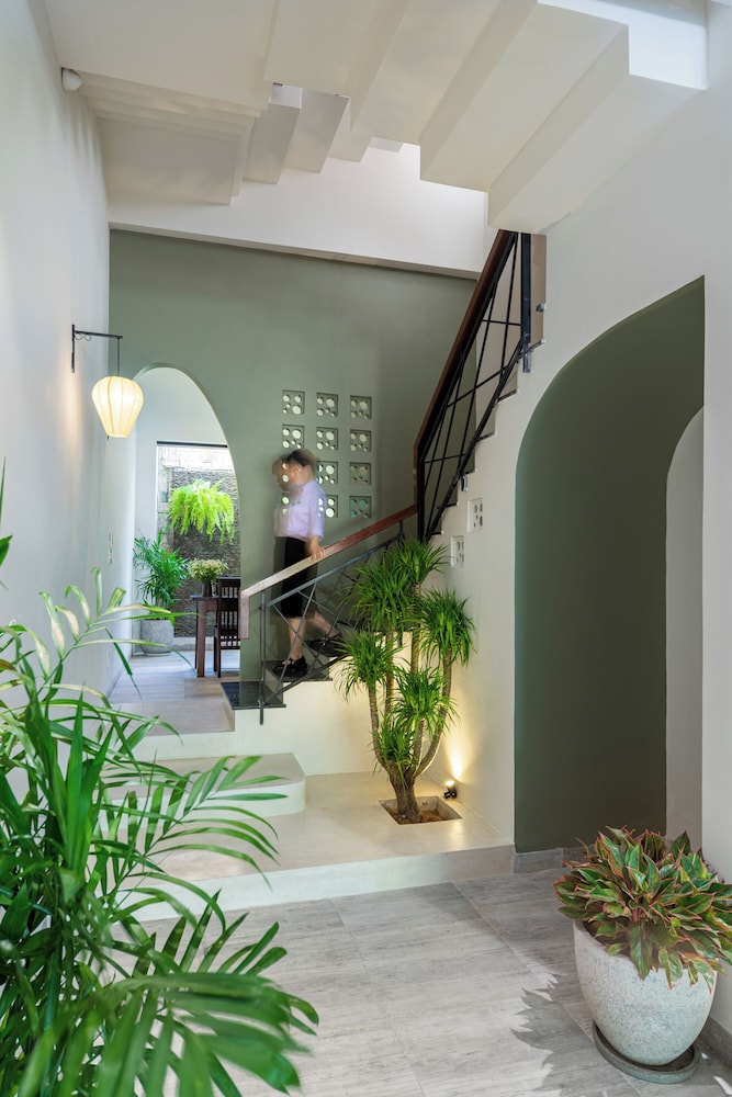 Volar Homestay 4/50